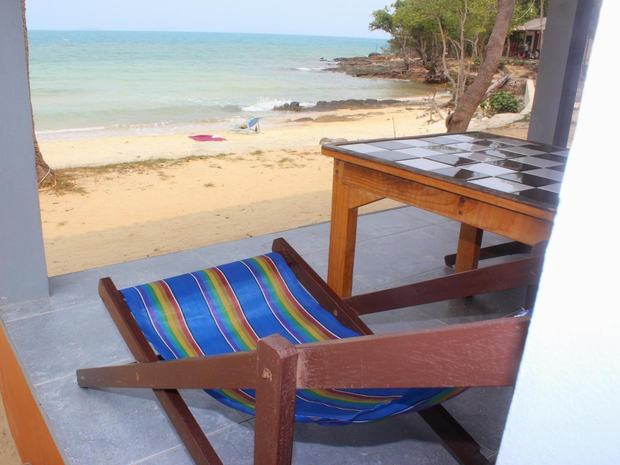 Hotel ลุงดำฮัทบีช Koh Samet Habitación foto